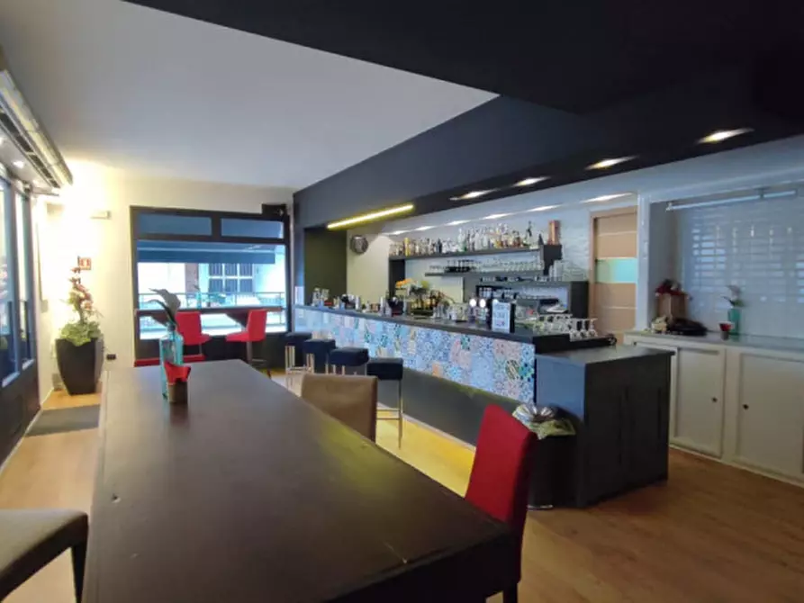 Immagine 4 di Attività commerciale in vendita  a Badia Polesine