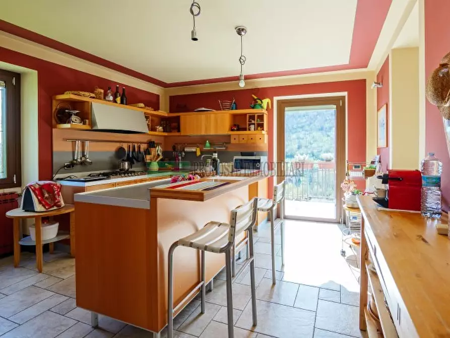 Immagine 11 di Casa indipendente in vendita  a Ome