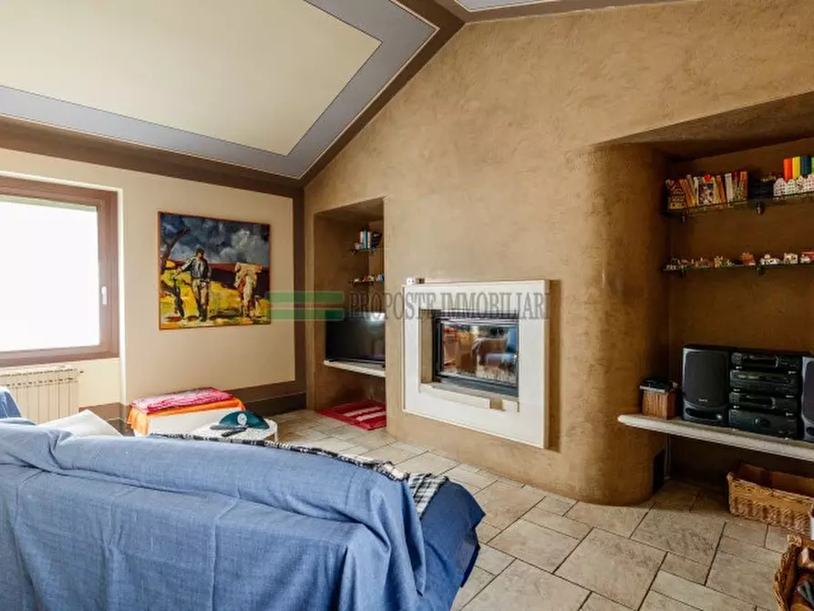 Immagine 15 di Casa indipendente in vendita  a Ome