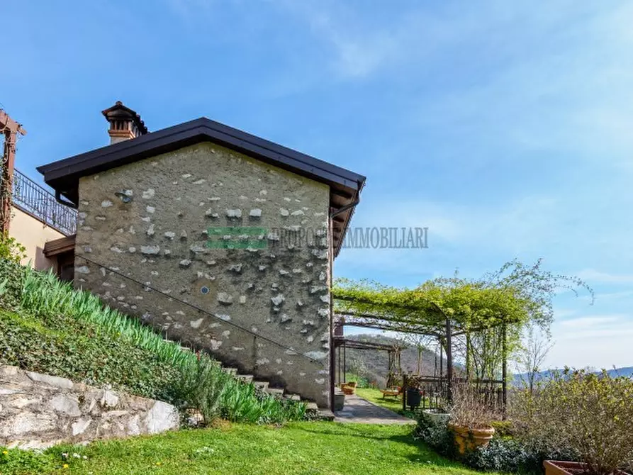 Immagine 41 di Casa indipendente in vendita  a Ome