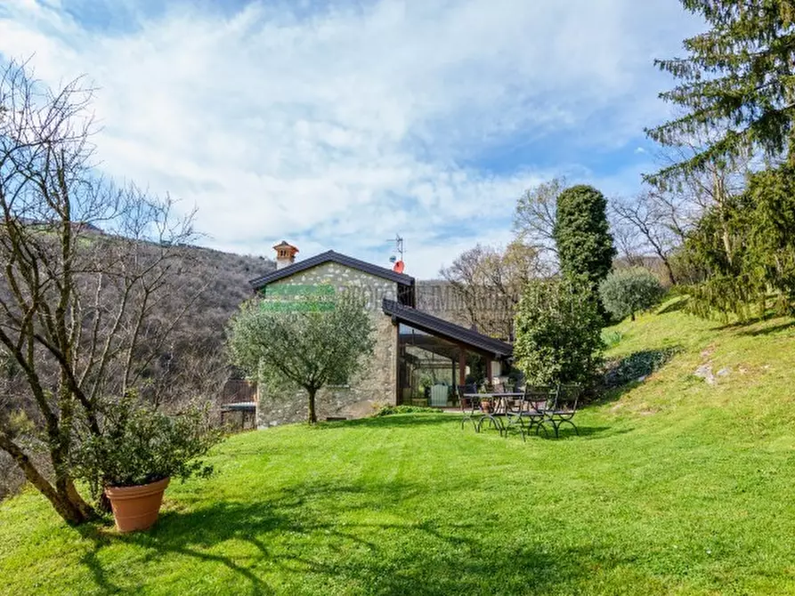 Immagine 46 di Casa indipendente in vendita  a Ome