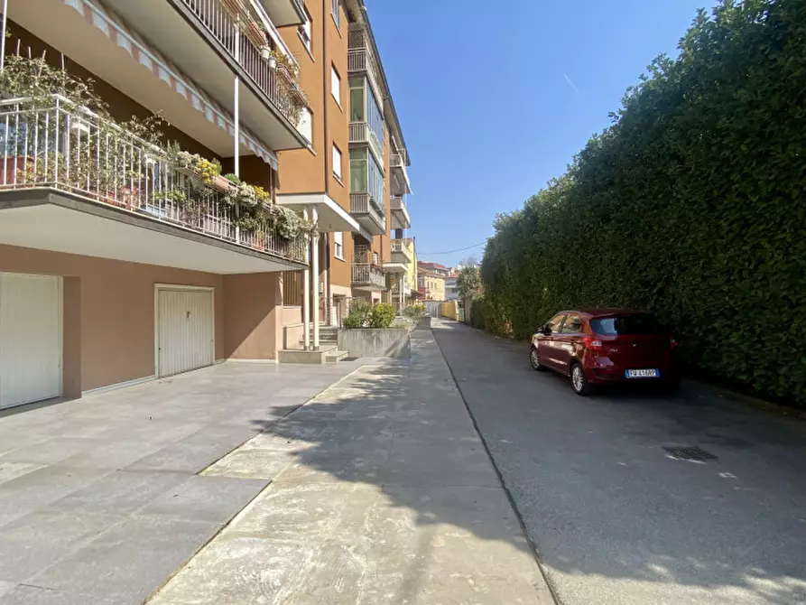 Immagine 45 di Appartamento in vendita  in Via dei Mille, 90 a Vicenza