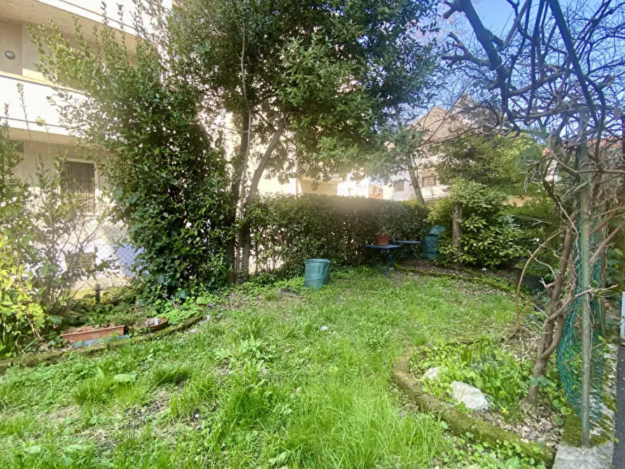 Immagine 48 di Appartamento in vendita  in Via dei Mille, 90 a Vicenza