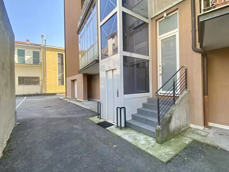 Immagine 50 di Appartamento in vendita  in Via dei Mille, 90 a Vicenza