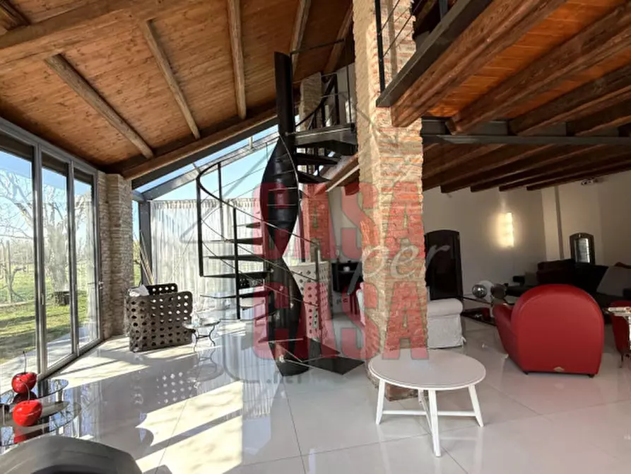 Immagine 1 di Rustico / casale in vendita  a Occhiobello