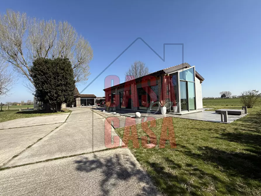 Immagine 2 di Rustico / casale in vendita  a Occhiobello