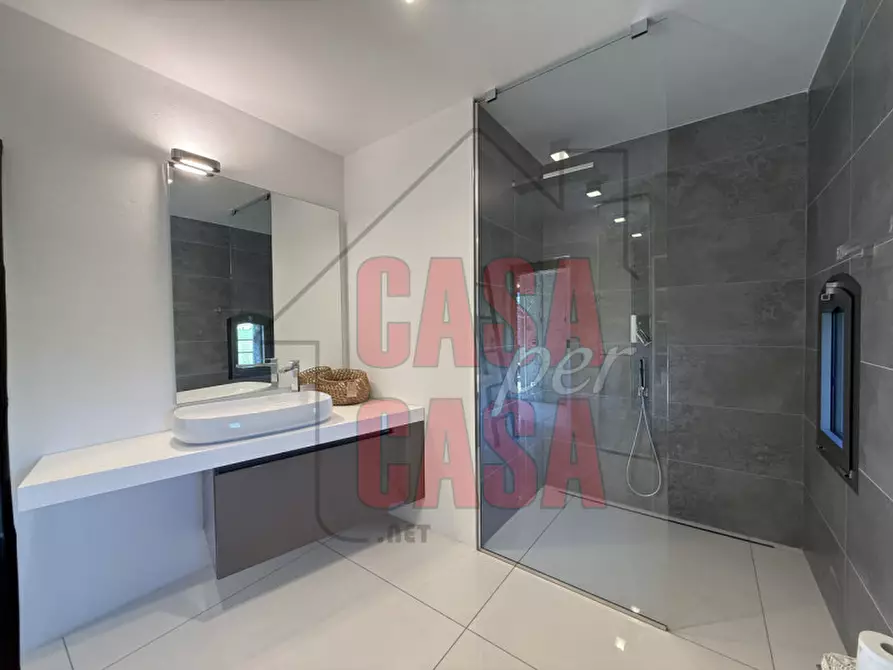 Immagine 21 di Rustico / casale in vendita  a Occhiobello