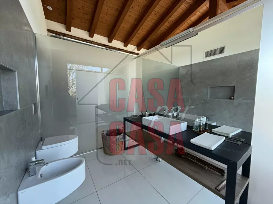 Immagine 32 di Rustico / casale in vendita  a Occhiobello