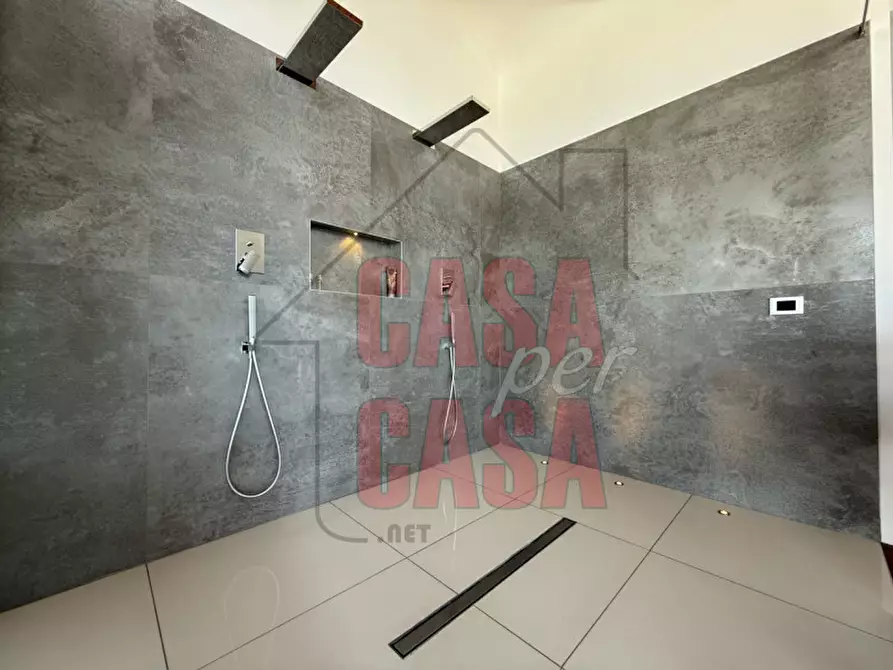 Immagine 35 di Rustico / casale in vendita  a Occhiobello