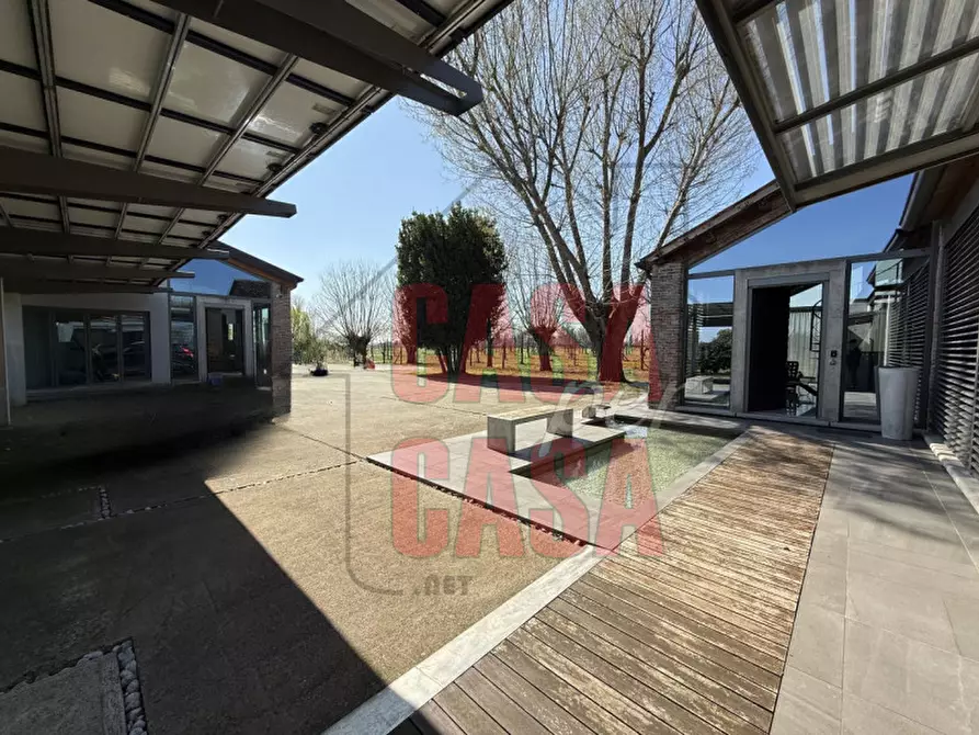 Immagine 36 di Rustico / casale in vendita  a Occhiobello