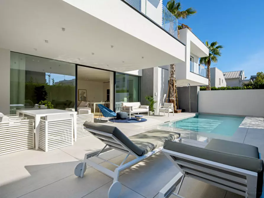 Immagine 2 di Casa bifamiliare in vendita  a Jesolo