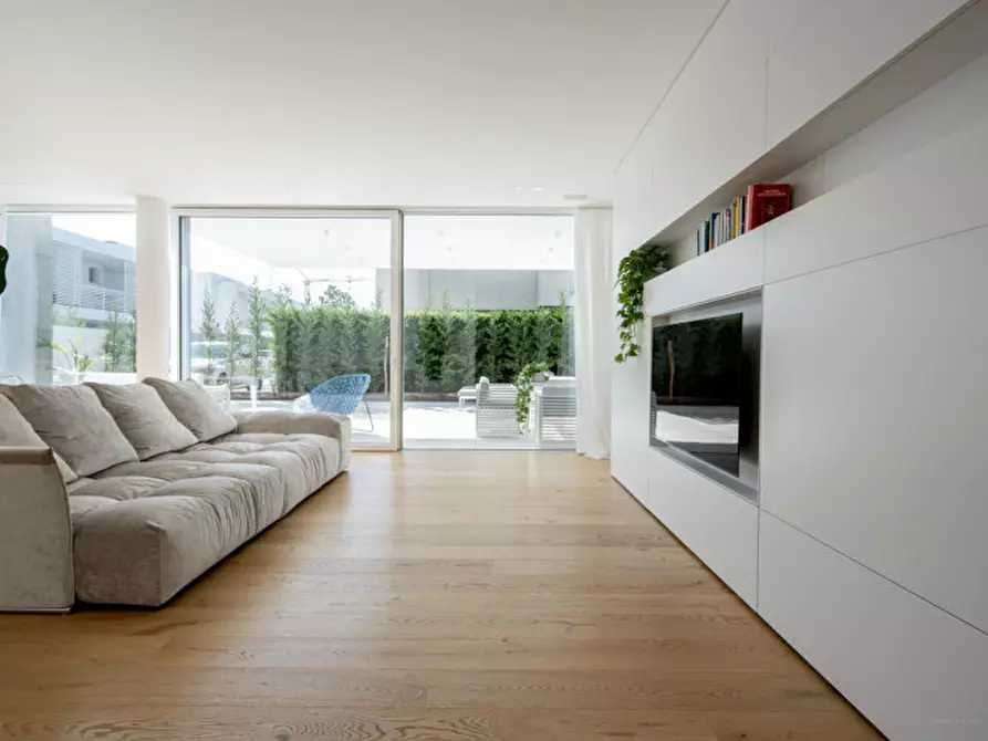 Immagine 7 di Casa bifamiliare in vendita  a Jesolo