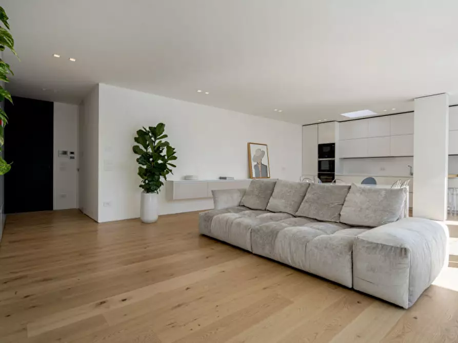 Immagine 11 di Casa bifamiliare in vendita  a Jesolo