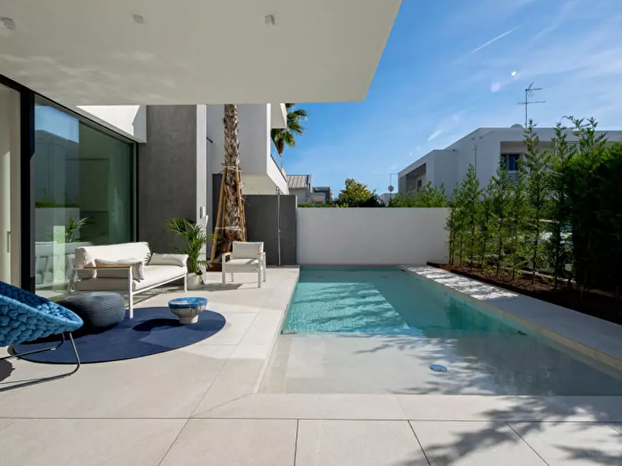 Immagine 18 di Casa bifamiliare in vendita  a Jesolo