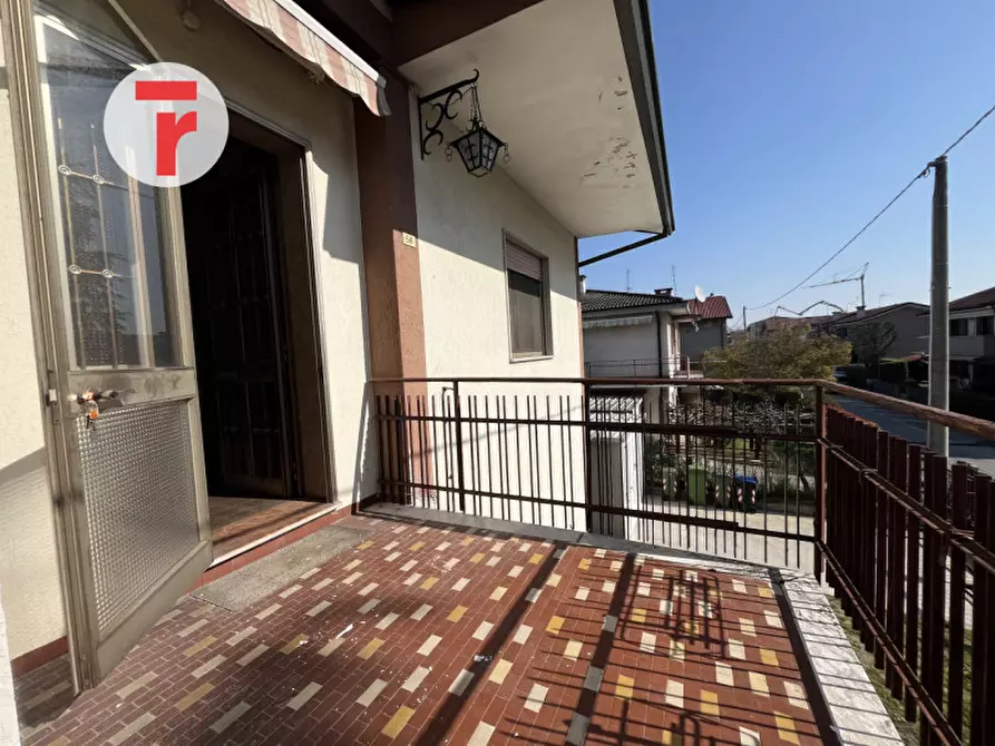 Immagine 2 di Casa trifamiliare in vendita  in Via Mazzini a Limena