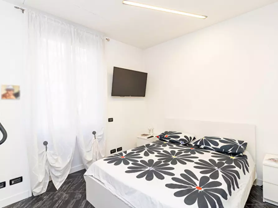 Immagine 1 di Appartamento in vendita  in via Gaetano Strambio, 26 a Milano