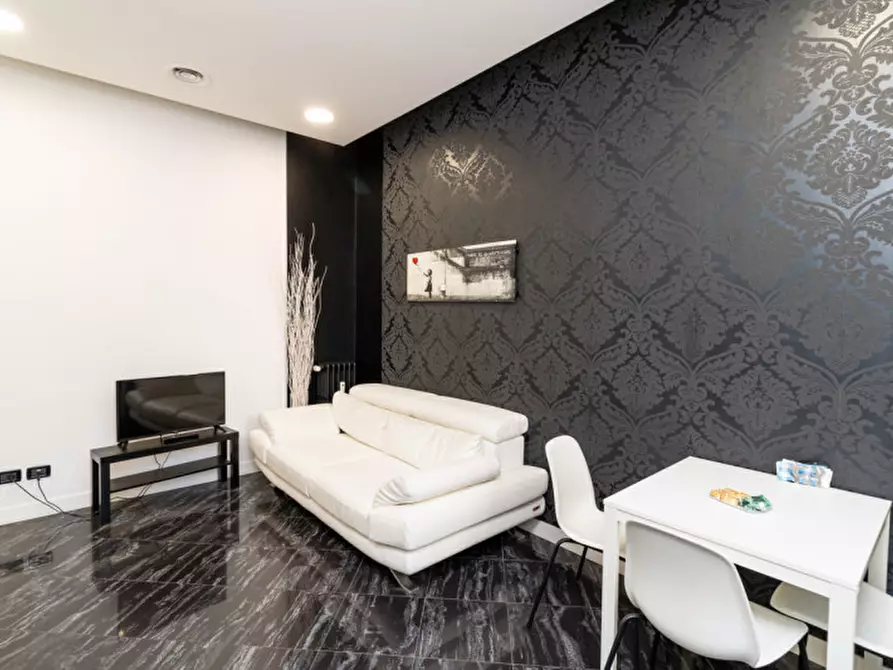 Immagine 5 di Appartamento in vendita  in via Gaetano Strambio, 26 a Milano