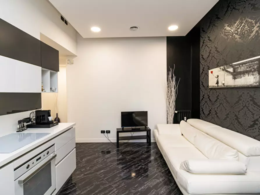 Immagine 7 di Appartamento in vendita  in via Gaetano Strambio, 26 a Milano