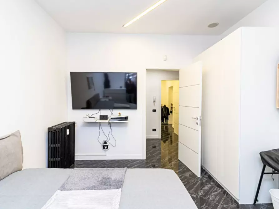 Immagine 15 di Appartamento in vendita  in via Gaetano Strambio, 26 a Milano