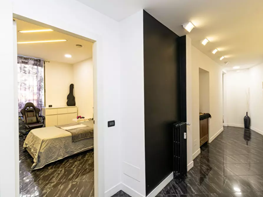 Immagine 22 di Appartamento in vendita  in via Gaetano Strambio, 26 a Milano