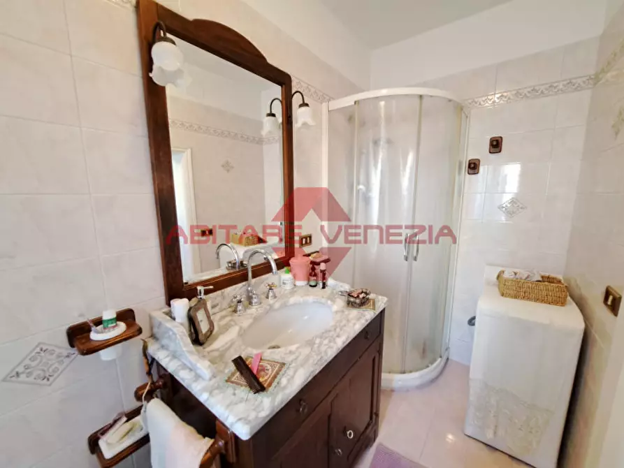 Immagine 17 di Appartamento in vendita  in Quintavalle 1 a Venezia