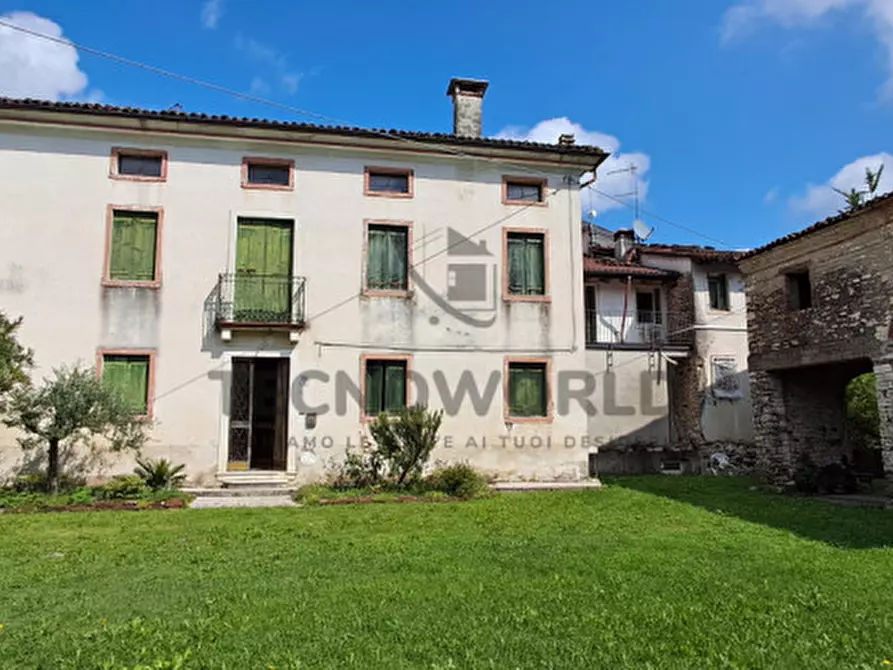 Immagine 1 di Rustico / casale in vendita  in via cazzola a San Vito Di Leguzzano