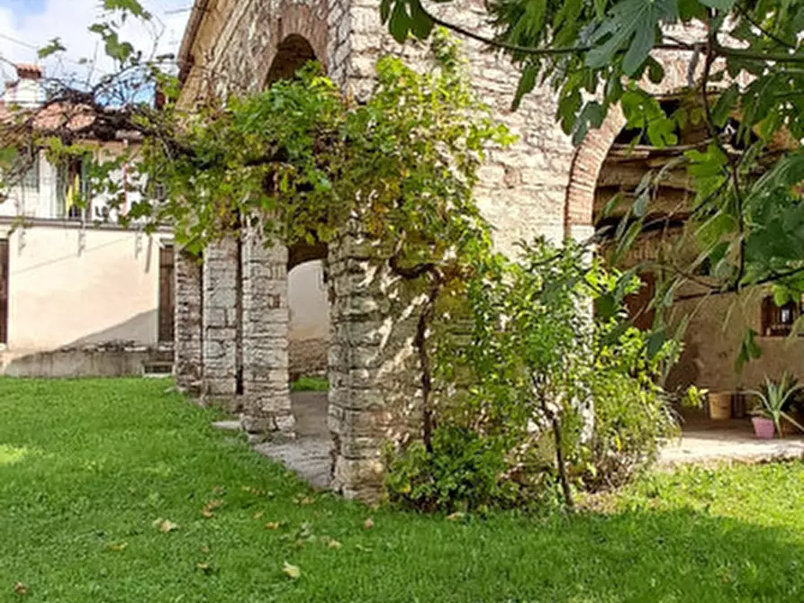 Immagine 18 di Rustico / casale in vendita  in via cazzola a San Vito Di Leguzzano