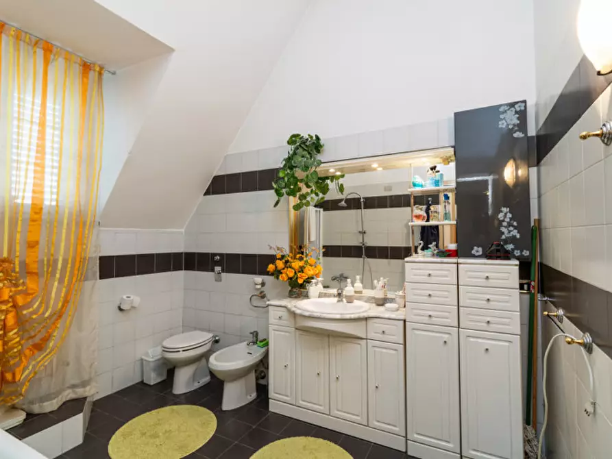 Immagine 25 di Villetta a schiera in vendita  a Busnago