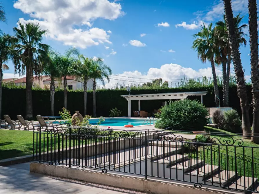 Immagine 15 di Villa in vendita  in Via Rocciola Scrofani a Modica