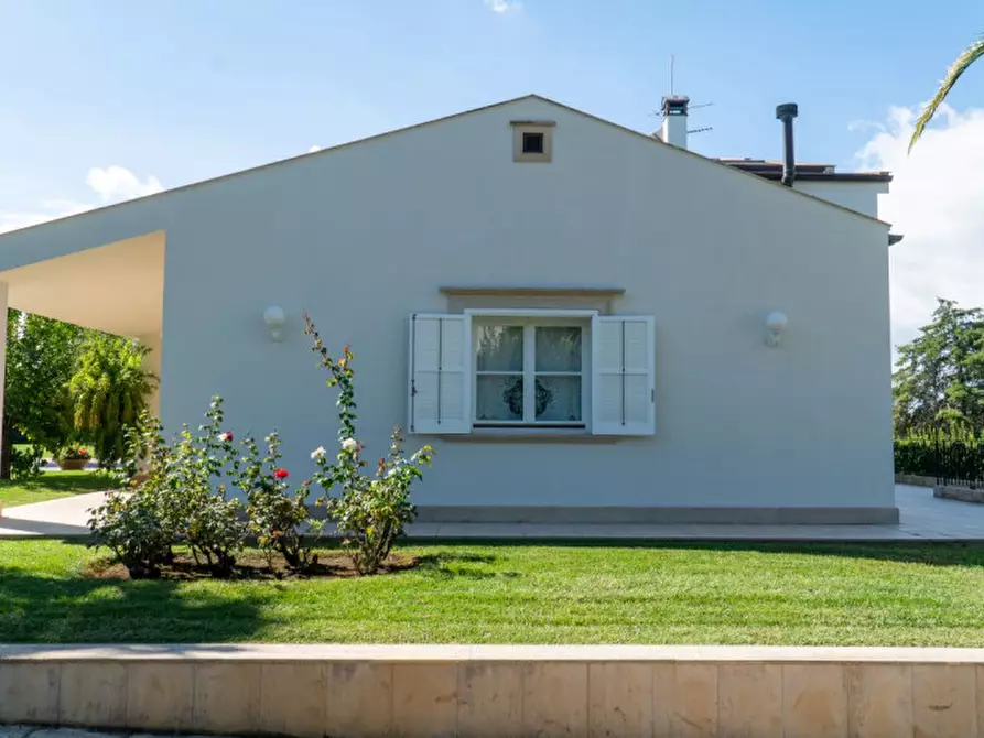 Immagine 15 di Villa in vendita  in Via Rocciola Scrofani a Modica