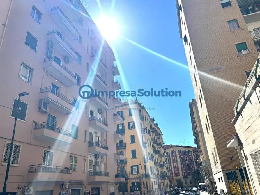 Immagine 1 di Negozio in affitto  in Via Francesco Florimo a Napoli