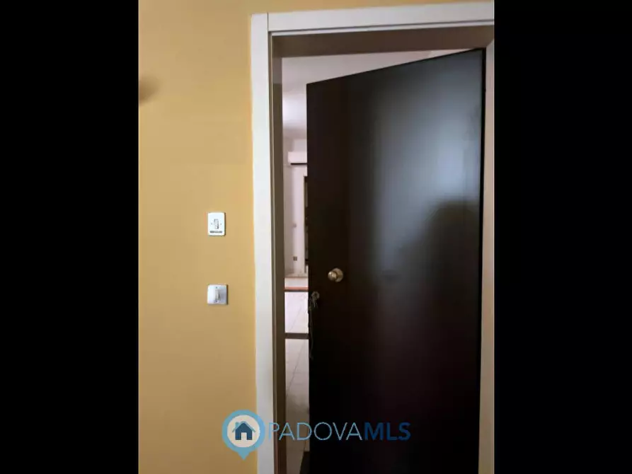 Immagine 8 di Appartamento in vendita  in Via delle Nazioni Unite a Chioggia