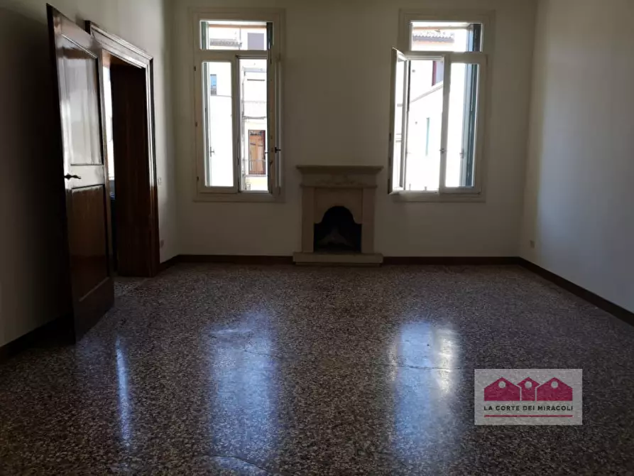 Immagine 1 di Appartamento in vendita  in Contra' Pasini a Vicenza