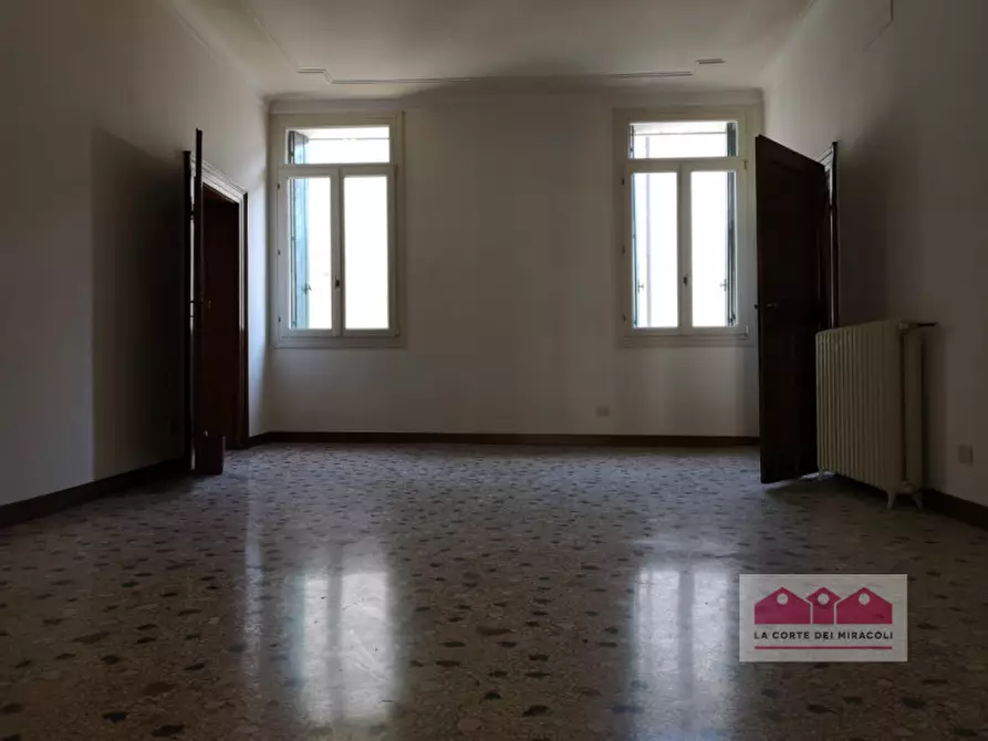 Immagine 14 di Appartamento in vendita  in Contra' Pasini a Vicenza