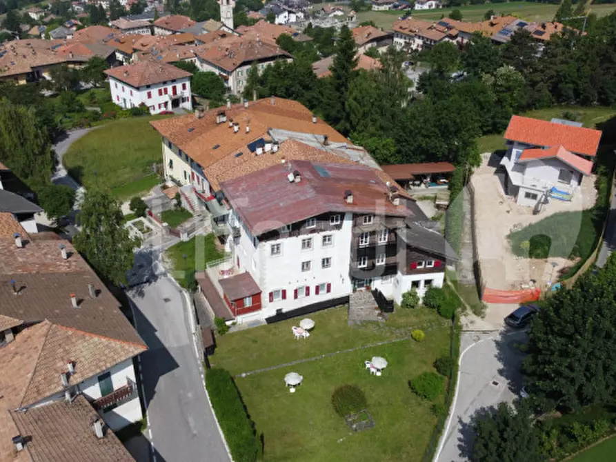 Immagine 18 di Casa indipendente in vendita  a Borgo D'anaunia