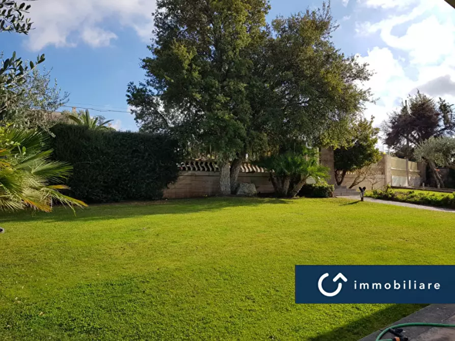 Immagine 1 di Villa in vendita  in Via Pietro Nenni n 28 a Sassari