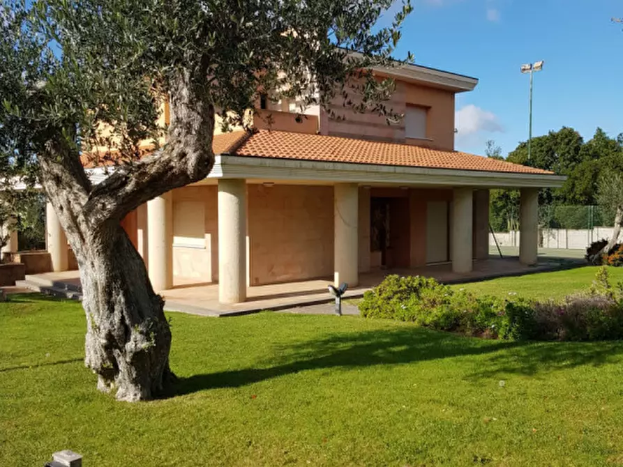 Immagine 2 di Villa in vendita  in Via Pietro Nenni n 28 a Sassari