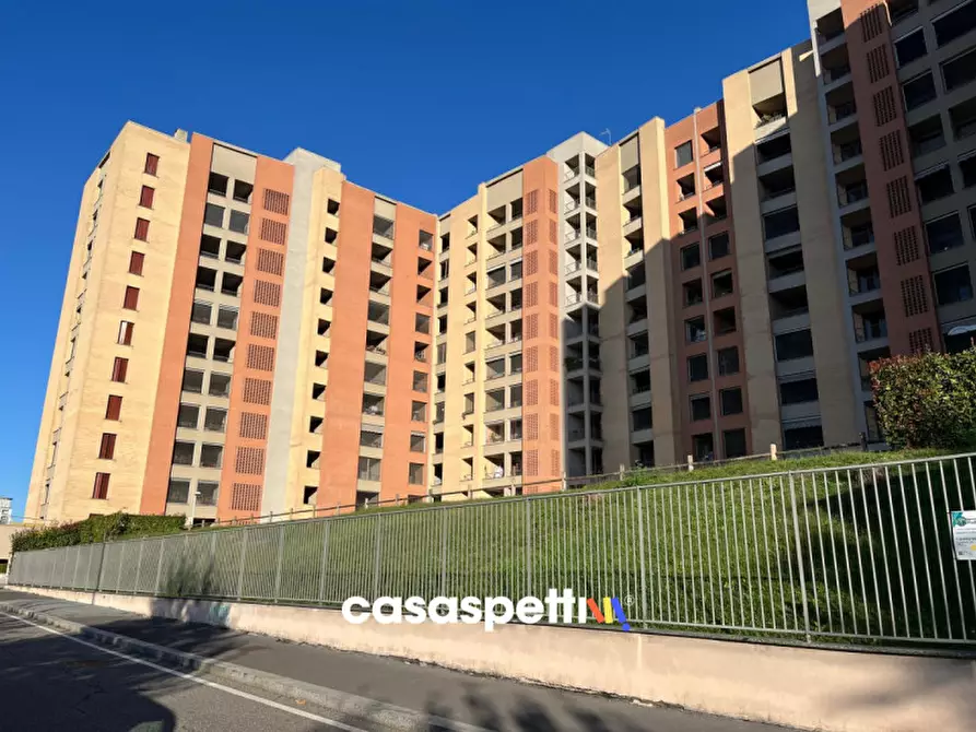 Immagine 1 di Appartamento in vendita  in Via Roberto Tremelloni a Milano