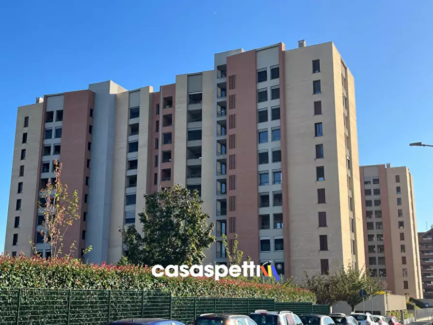 Immagine 2 di Appartamento in vendita  in Via Roberto Tremelloni a Milano