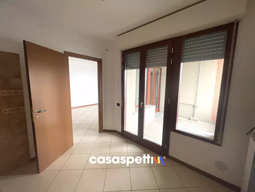 Immagine 5 di Appartamento in vendita  in Via Roberto Tremelloni a Milano