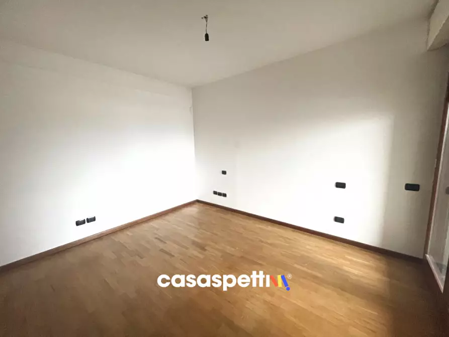 Immagine 10 di Appartamento in vendita  in Via Roberto Tremelloni a Milano