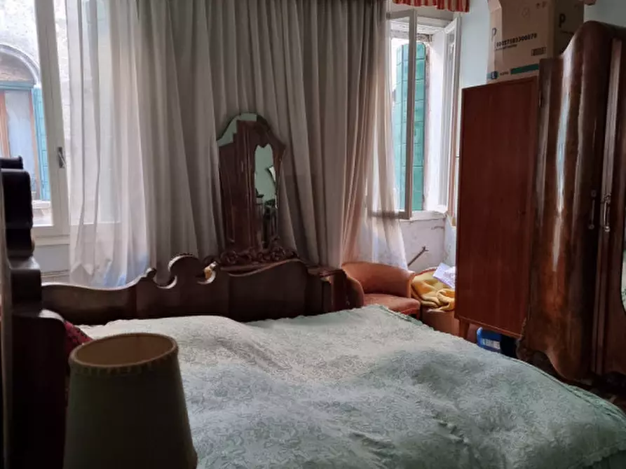 Immagine 2 di Appartamento in vendita  in calle delle procuratie a Venezia
