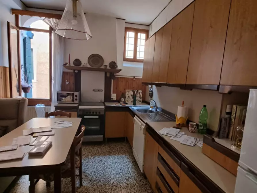 Immagine 12 di Appartamento in vendita  in calle delle procuratie a Venezia