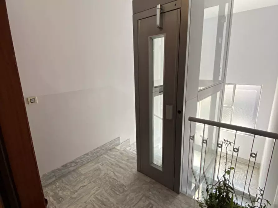 Immagine 6 di Appartamento in vendita  in Corso Europa 39 a Alba