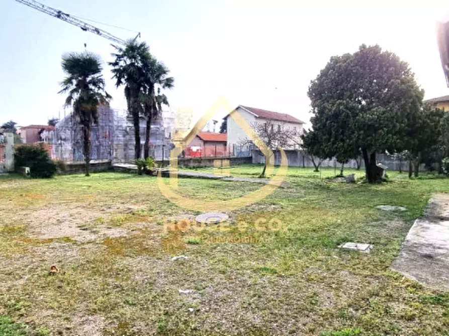 Immagine 22 di Villa in vendita  in Viale Petrarca a Vigevano