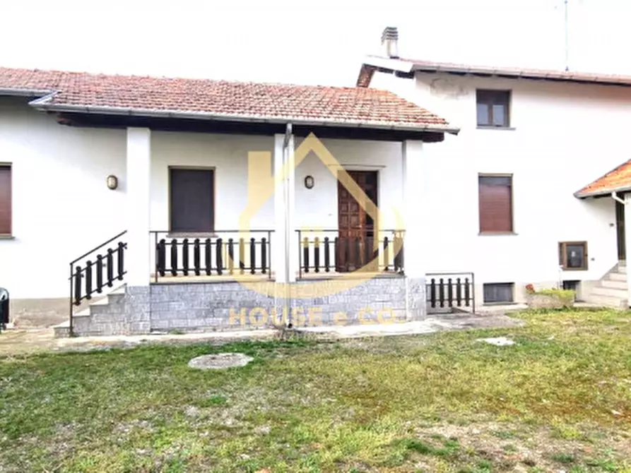 Immagine 24 di Villa in vendita  in Viale Petrarca a Vigevano