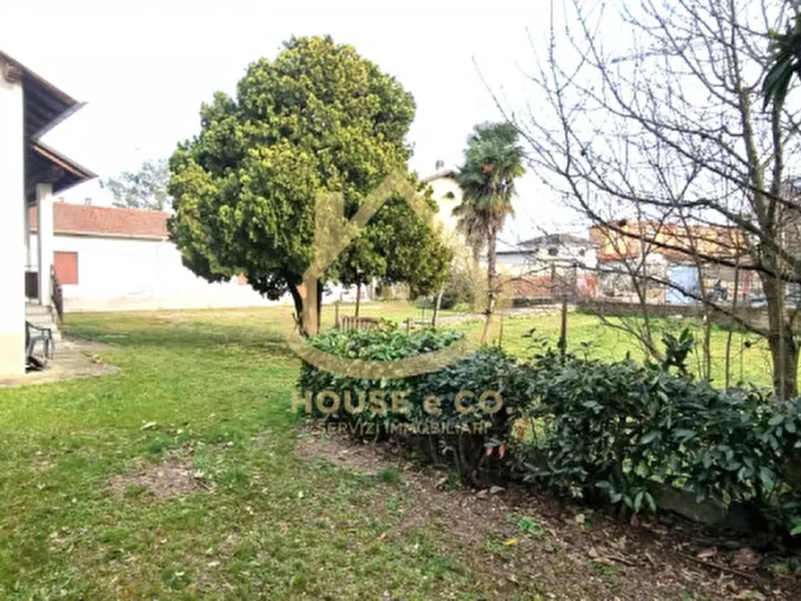 Immagine 28 di Villa in vendita  in Viale Petrarca a Vigevano