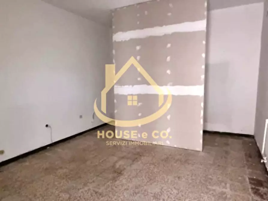 Immagine 34 di Villa in vendita  in Viale Petrarca a Vigevano