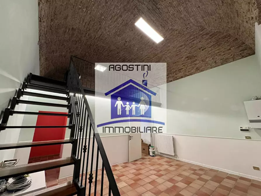 Immagine 12 di Ufficio in affitto  a Ascoli Piceno