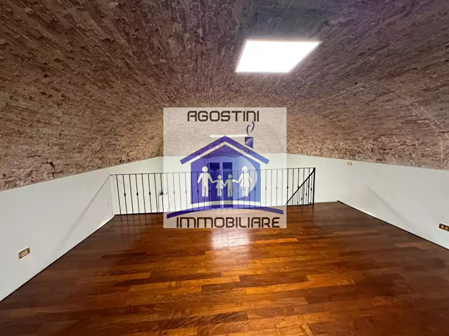 Immagine 17 di Ufficio in affitto  a Ascoli Piceno